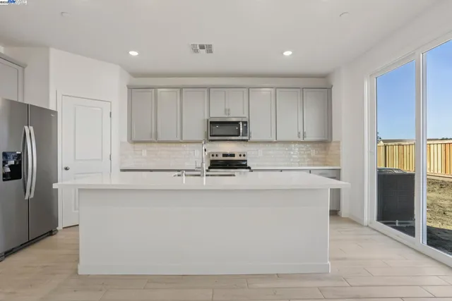 $844,635 | 2319 Admiral Court, Brentwood, CA 94513