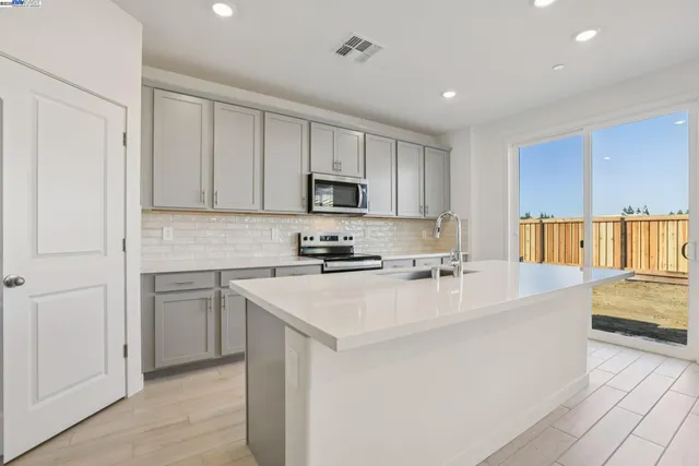 $844,635 | 2319 Admiral Court, Brentwood, CA 94513