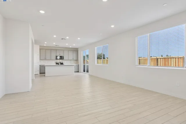 $844,635 | 2319 Admiral Court, Brentwood, CA 94513