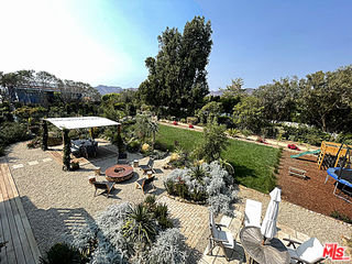 6843 Dume Drive Malibu, CA 90265 - Photo 12 of 13