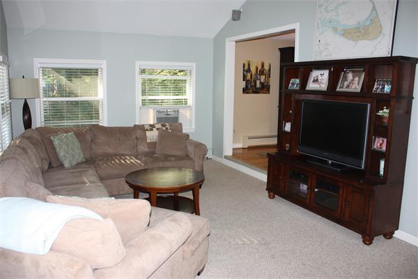 5 Fredrickson Road Norfolk, MA 02056 - Photo 8 of 18 Gallery Image 8