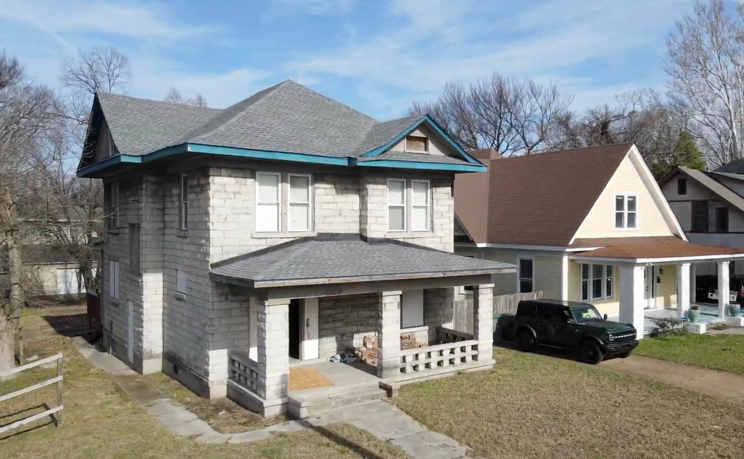 1228 Agnes Place Memphis, TN 38104 - Photo 2 of 18