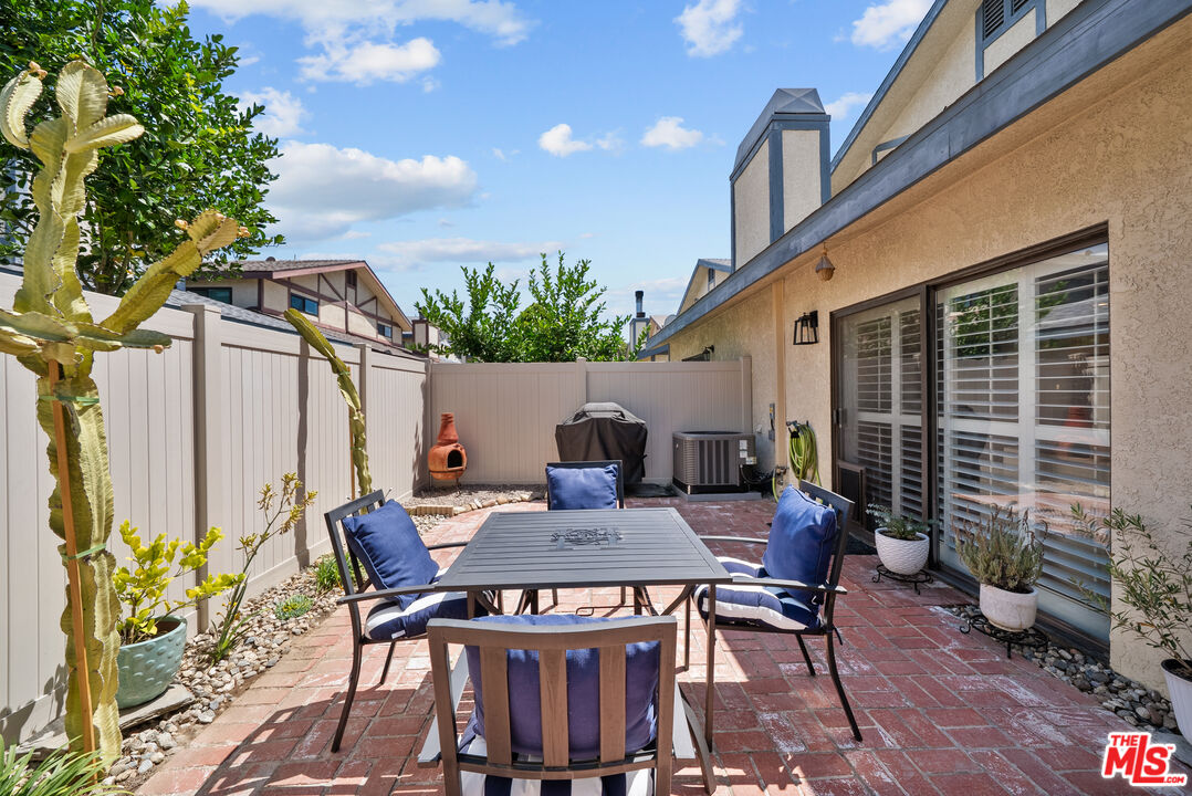 18435 Keswick Street, Unit 8 Reseda, CA 91335 - Photo 18 of 42