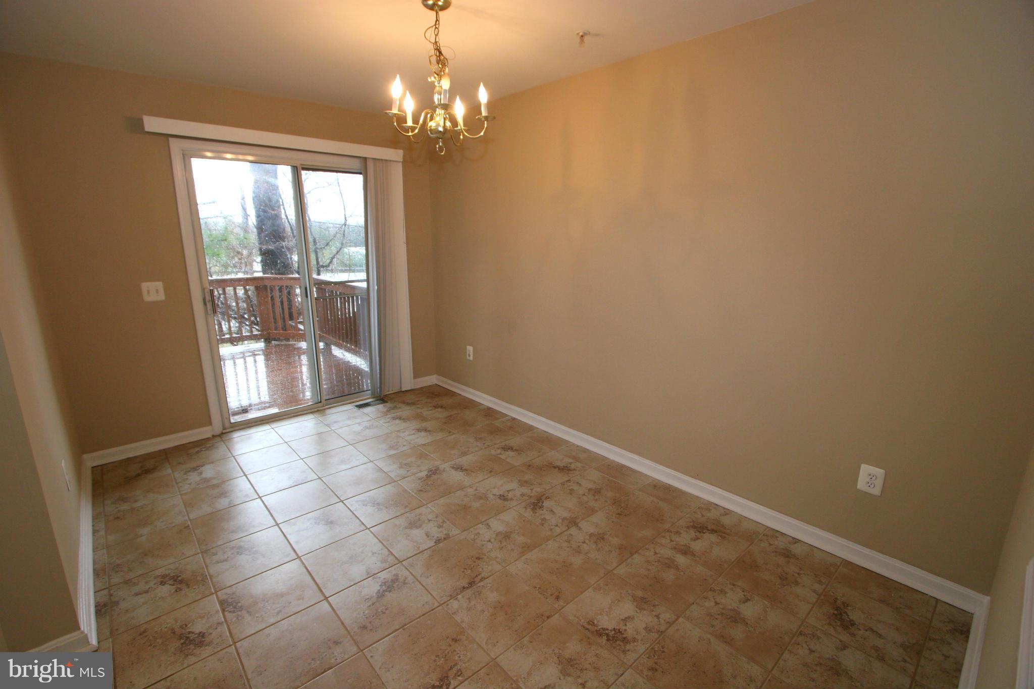 662 Howards Loop, Unit 25 Annapolis, MD 21401 - Photo 11 of 26 Dining Room