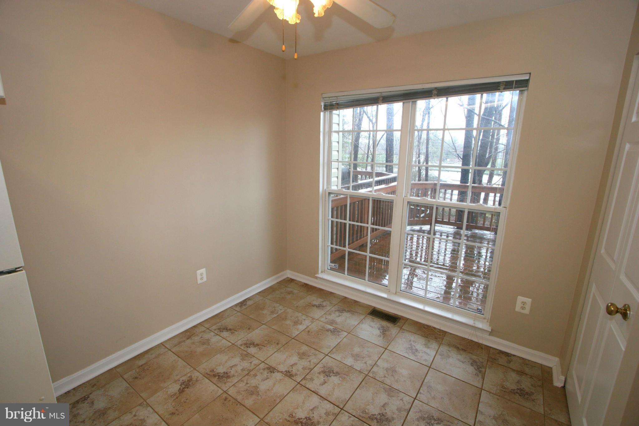 662 Howards Loop, Unit 25 Annapolis, MD 21401 - Photo 16 of 26 Kitchen