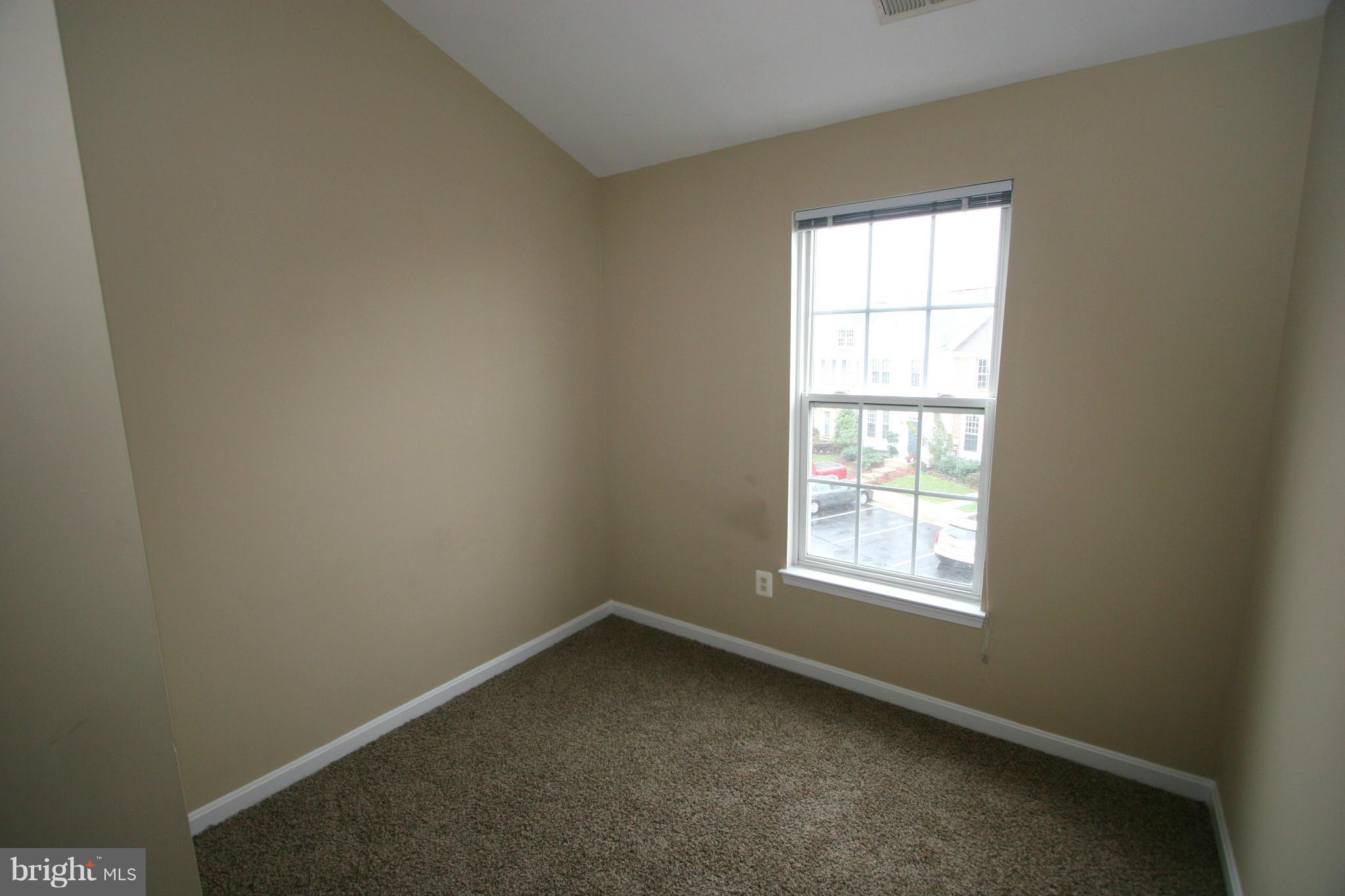 662 Howards Loop, Unit 25 Annapolis, MD 21401 - Photo 21 of 26 Bedroom