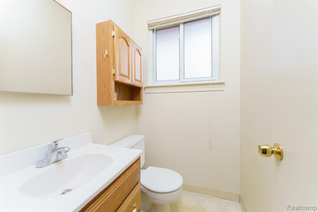 171 Endicott Howell, MI 48843 - Photo 10 of 36 Gallery Image 10