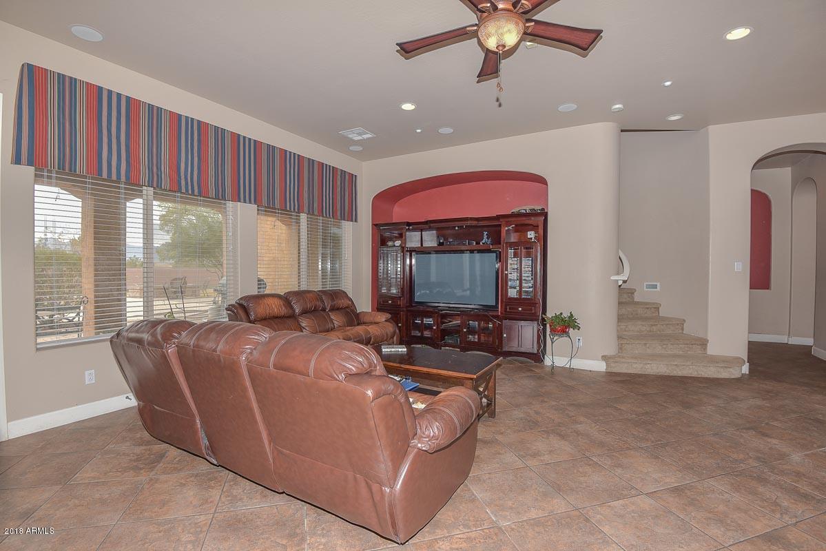 6823 West Fremont Road Laveen, AZ 85339 - Photo 17 of 47 Family Room2