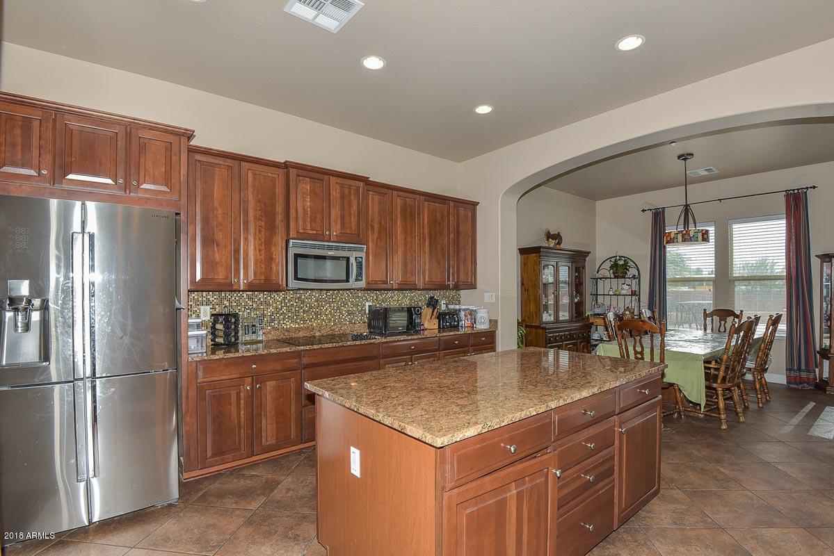 6823 West Fremont Road Laveen, AZ 85339 - Photo 2 of 47 Kitchen