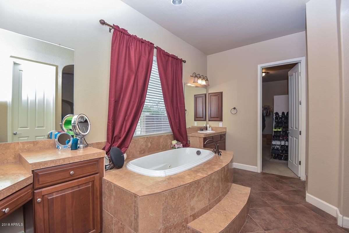 6823 West Fremont Road Laveen, AZ 85339 - Photo 23 of 47 Master Bath-Walk in Closet