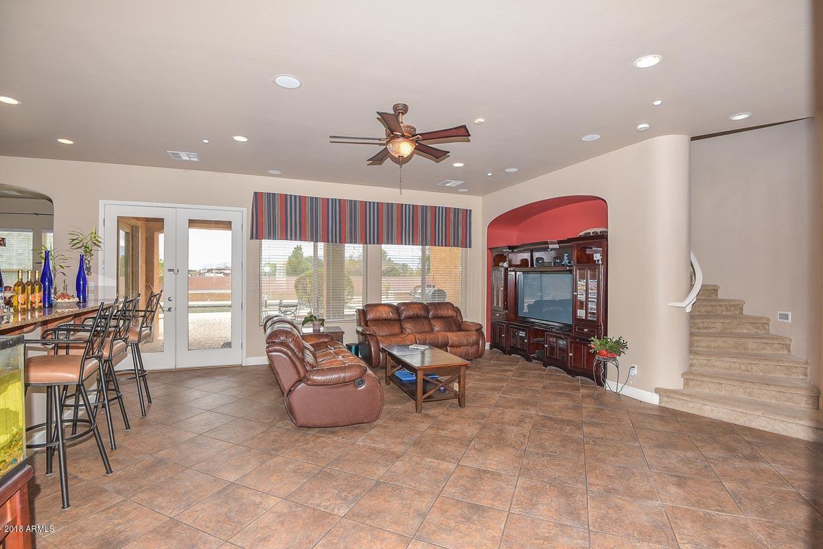6823 West Fremont Road Laveen, AZ 85339 - Photo 3 of 47 Family Room