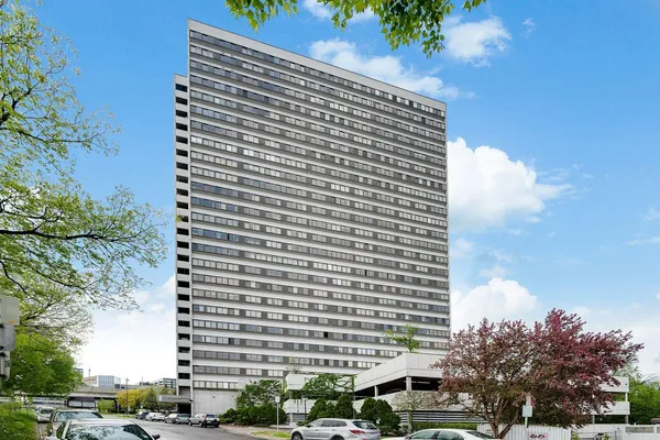 $1,890 | 1920 South 1st Street, Minneapolis, MN 55454
