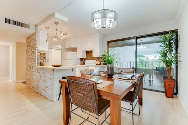 $1,890 | 1920 South 1st Street, Minneapolis, MN 55454