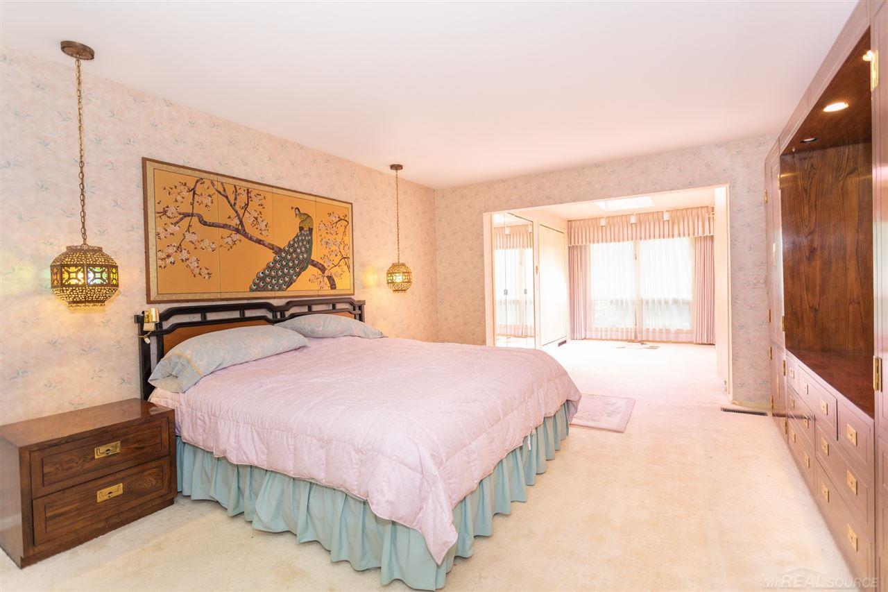 500 Ballantyne Road Grosse Pointe Shores, MI 48236 - Photo 19 of 36