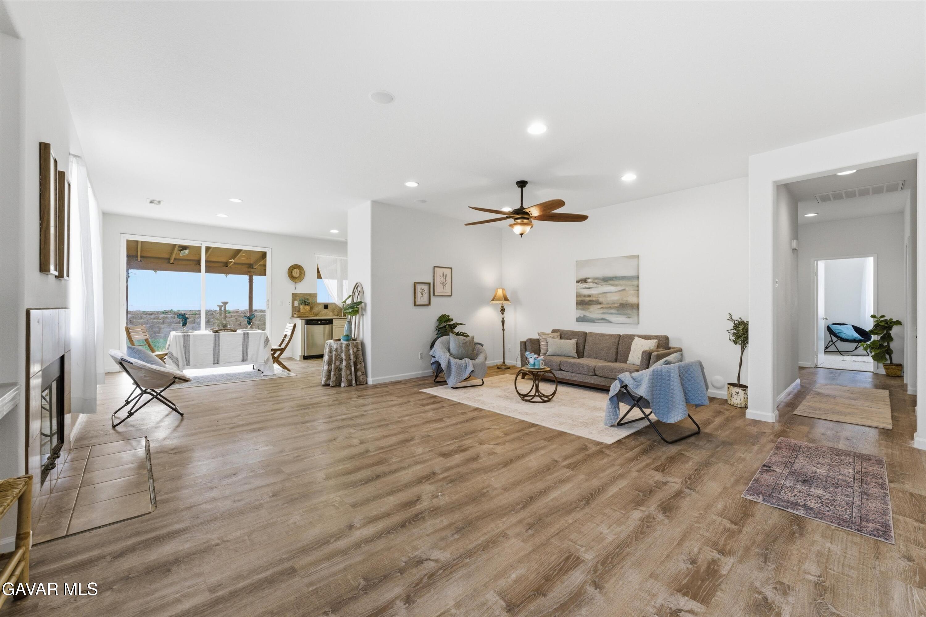 1306 Miranda Court Tehachapi, CA 93561 - Photo 8 of 34 07-JYP08251