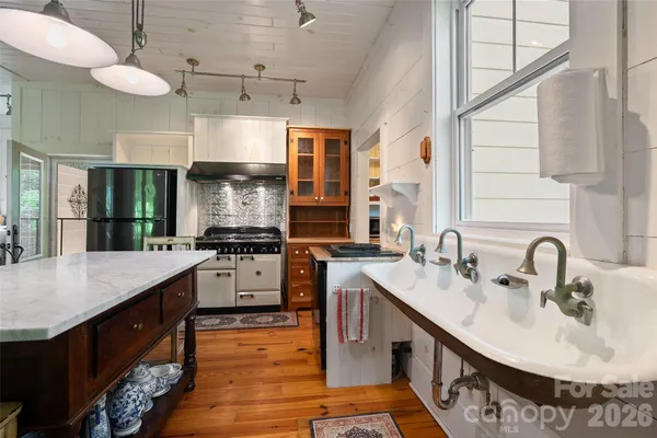 $595,000 | 580 Split Pine Cove, Clyde, NC 28721
