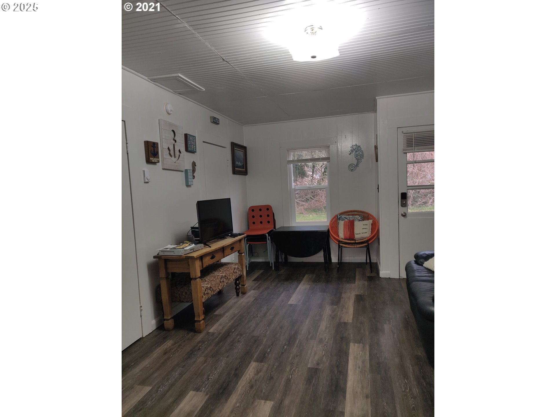 317 North Beacon Street Rockaway Beach, OR 97136 - Photo 3 of 21