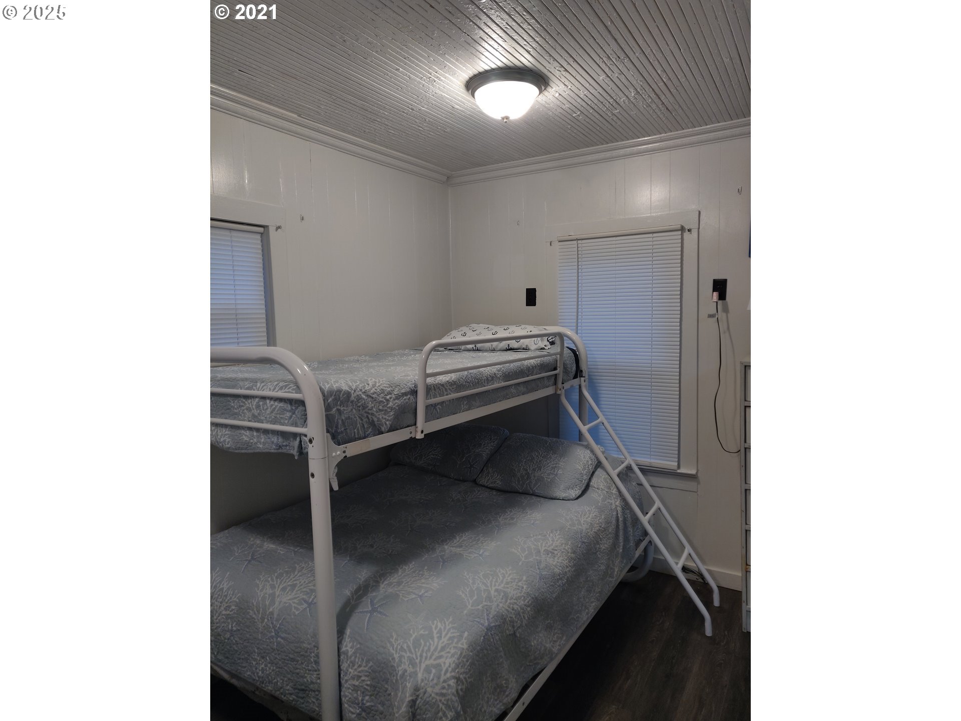 317 North Beacon Street Rockaway Beach, OR 97136 - Photo 9 of 21