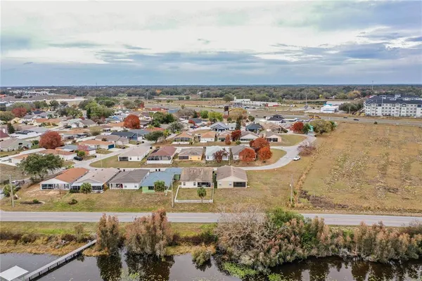 $1,650 | 812 Marcia Loop, Winter Haven, FL 33884