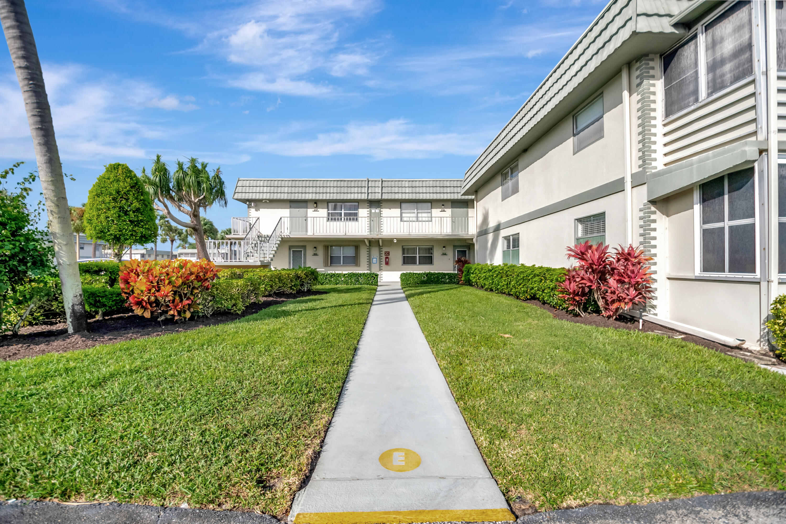 195 Monaco Way, Unit 195 Delray Beach, FL 33446 - Photo 1 of 64 DSC_2645