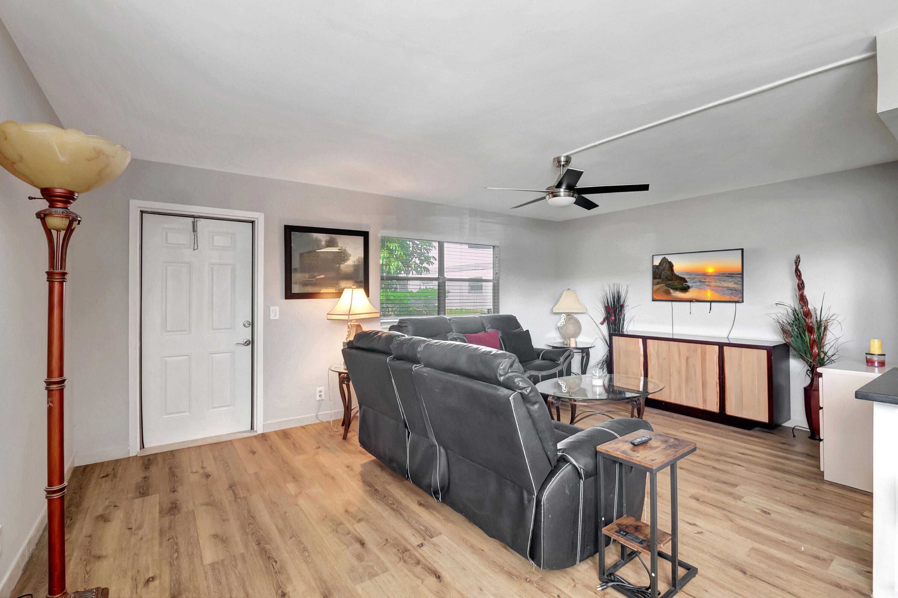 195 Monaco Way, Unit 195 Delray Beach, FL 33446 - Photo 5 of 64 DSC_2665