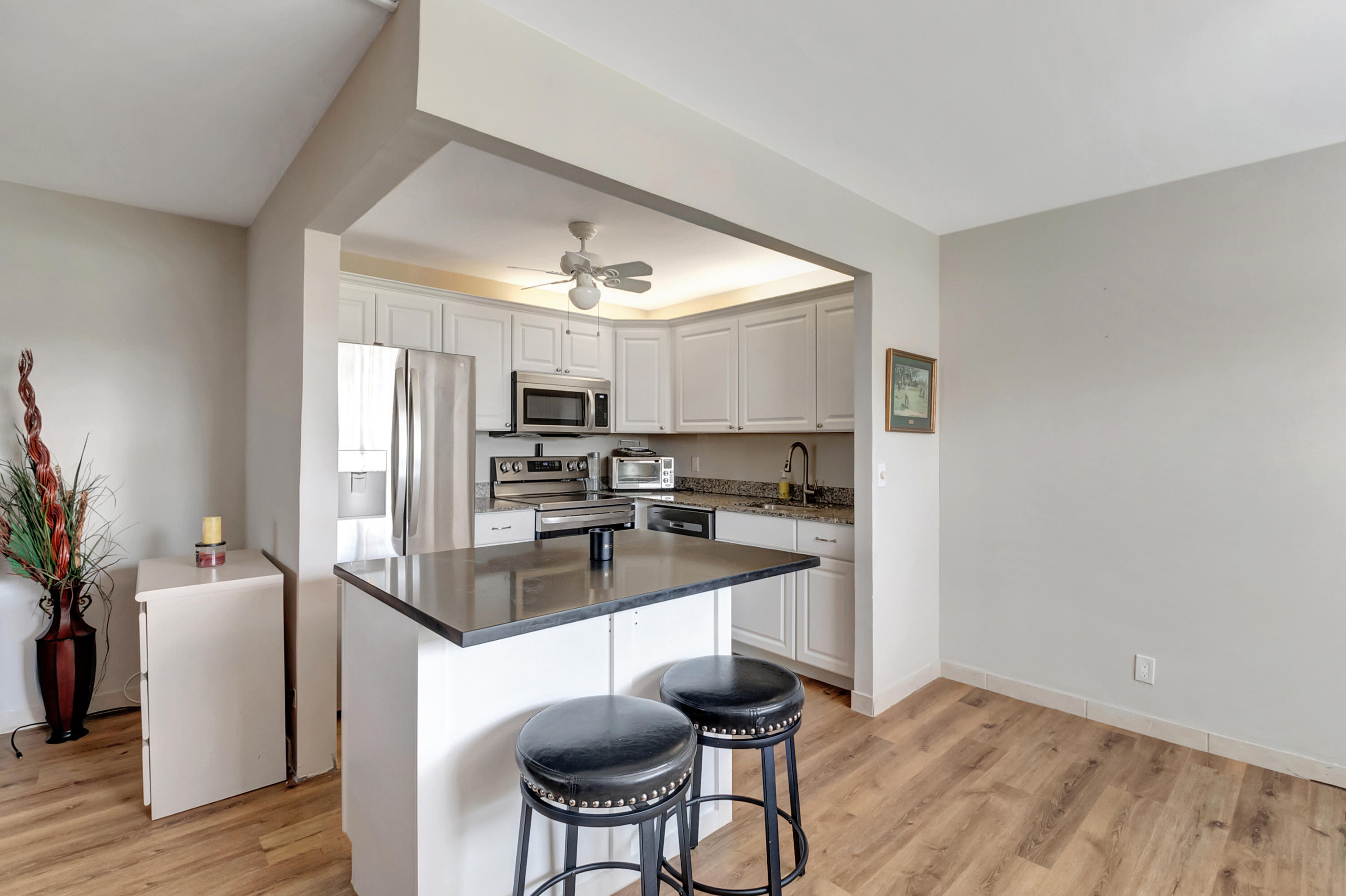 195 Monaco Way, Unit 195 Delray Beach, FL 33446 - Photo 8 of 64 DSC_2680