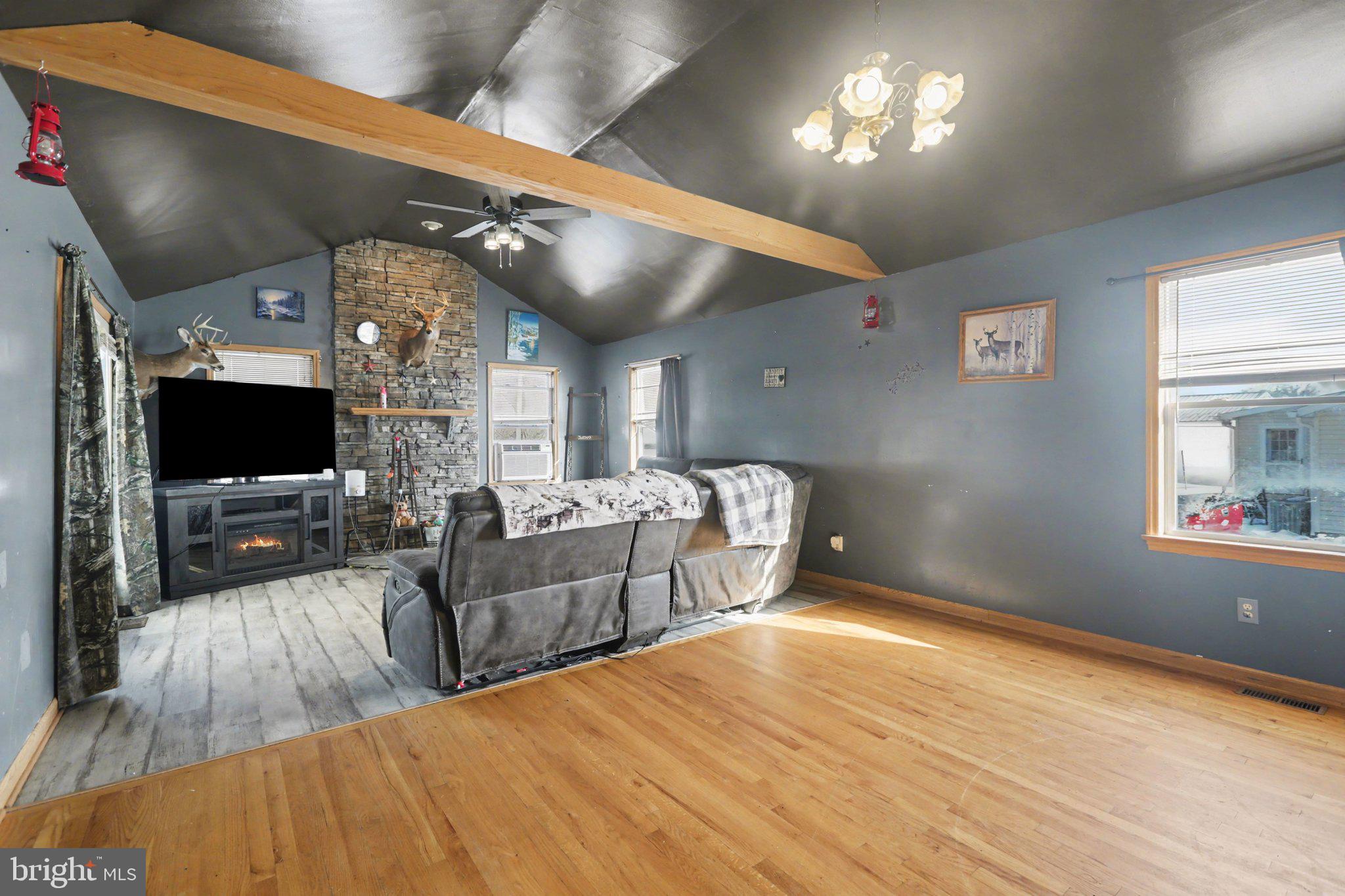 15731 Smith Road Thurmont, MD 21788 - Photo 7 of 37 Gallery Image 7