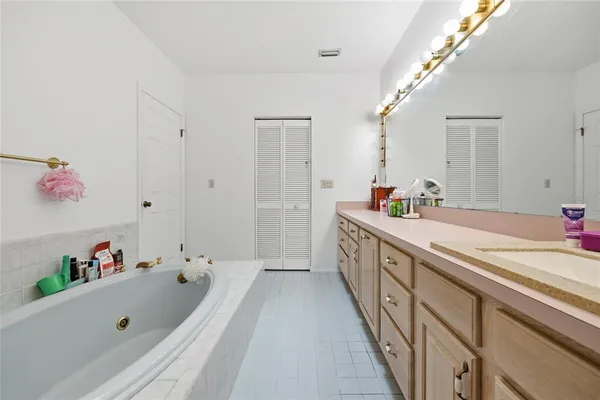 $490,000 | 18784 Northwest 230th Street, High Springs, FL 32643