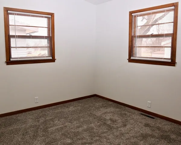 $150,000 | 1413 Eastland Drive, Hutchinson, KS 67501