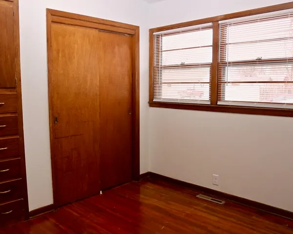 $150,000 | 1413 Eastland Drive, Hutchinson, KS 67501