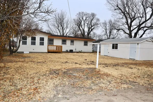 $150,000 | 1413 Eastland Drive, Hutchinson, KS 67501