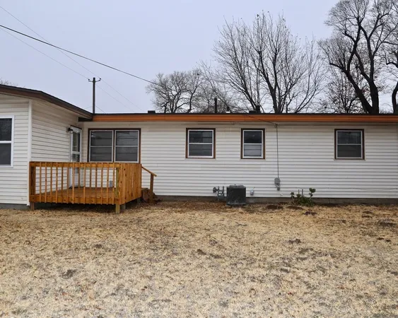 $150,000 | 1413 Eastland Drive, Hutchinson, KS 67501