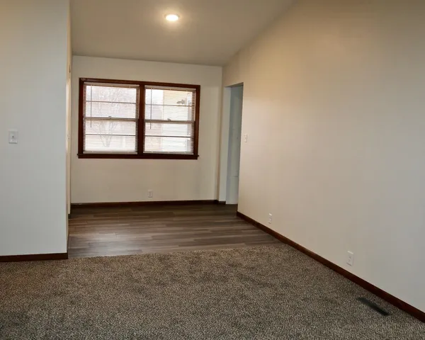 $150,000 | 1413 Eastland Drive, Hutchinson, KS 67501