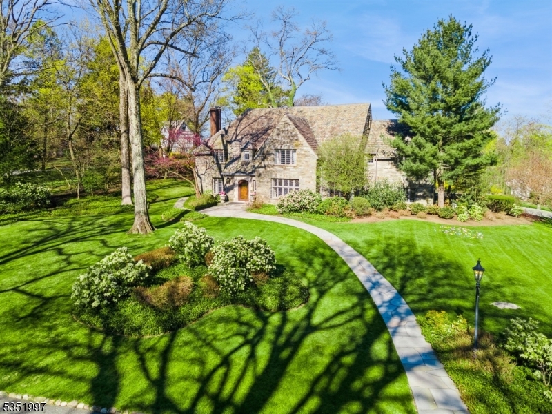 5 Beechtree Lane Essex Fells, NJ 07021 - Photo 3 of 45