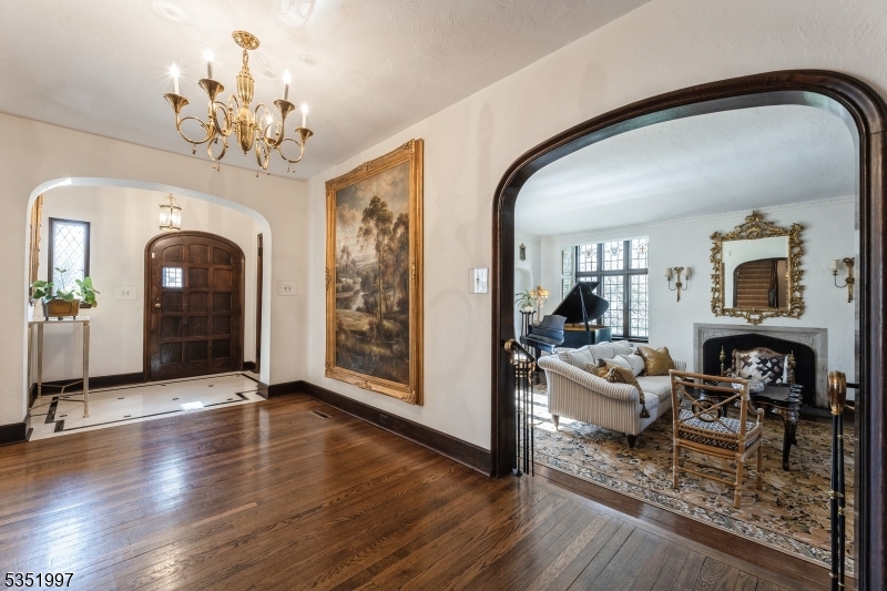 5 Beechtree Lane Essex Fells, NJ 07021 - Photo 6 of 45