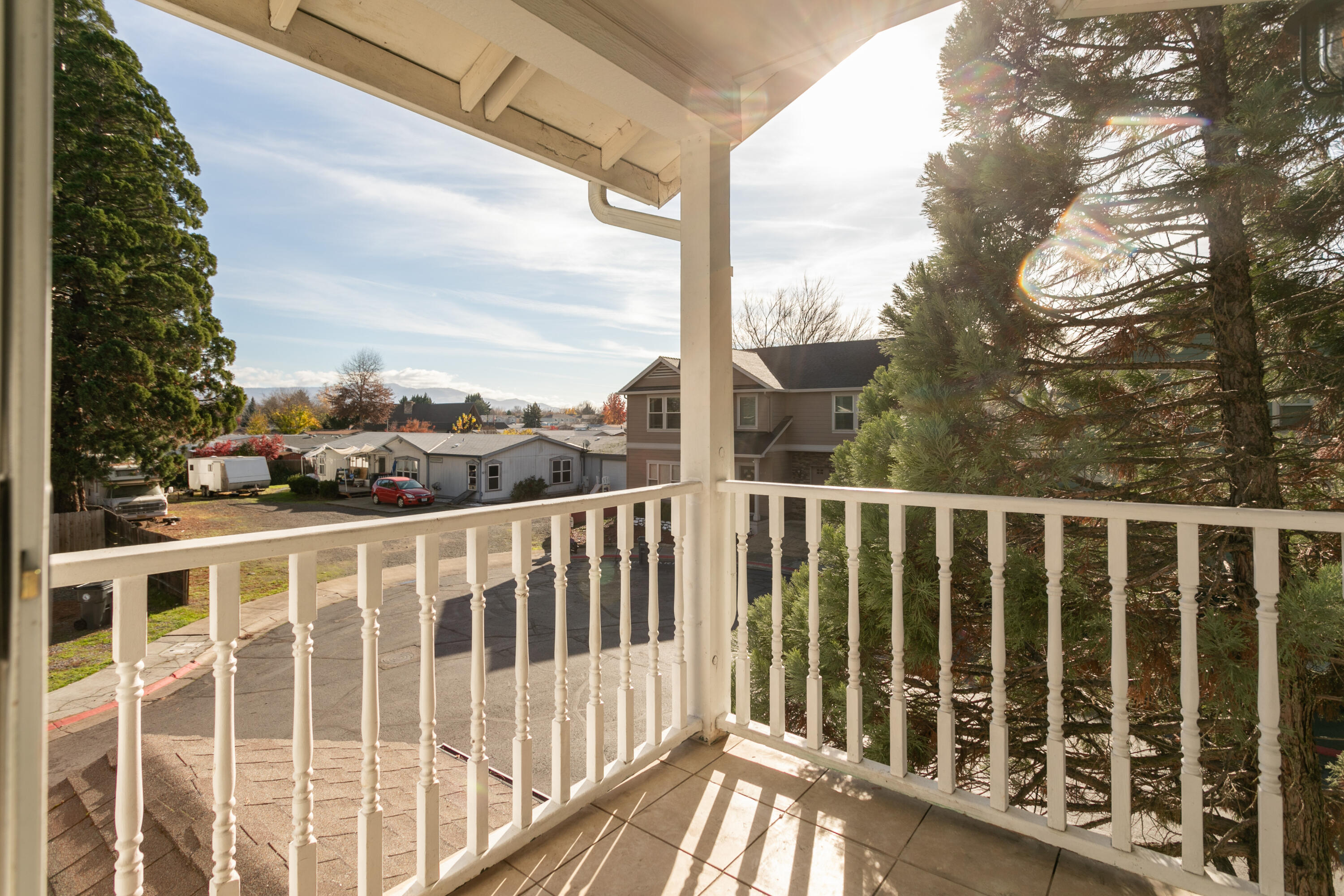 623 Shadow Way Central Point, OR 97502 - Photo 21 of 37 Shadow632-7581