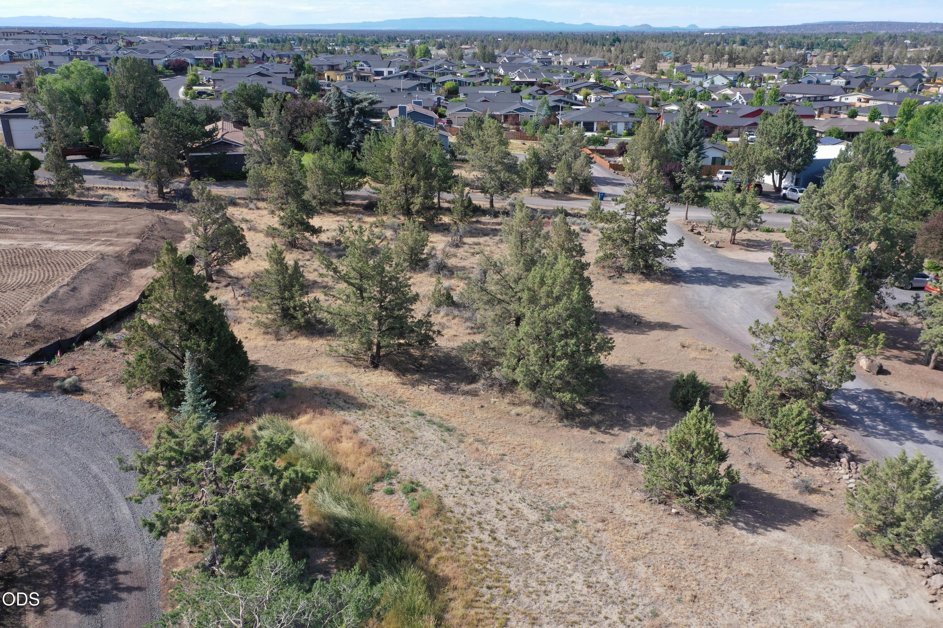 3288 Southwest 46th Street Redmond, OR 97756 - Photo 7 of 17