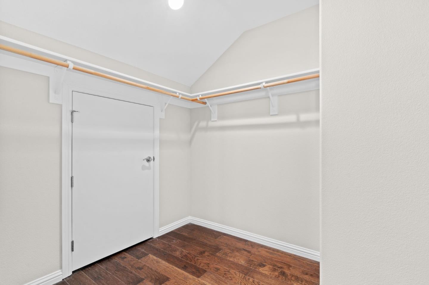 3406 Pyramid Way Mountain View, CA 94043 - Photo 20 of 41 a view of small space