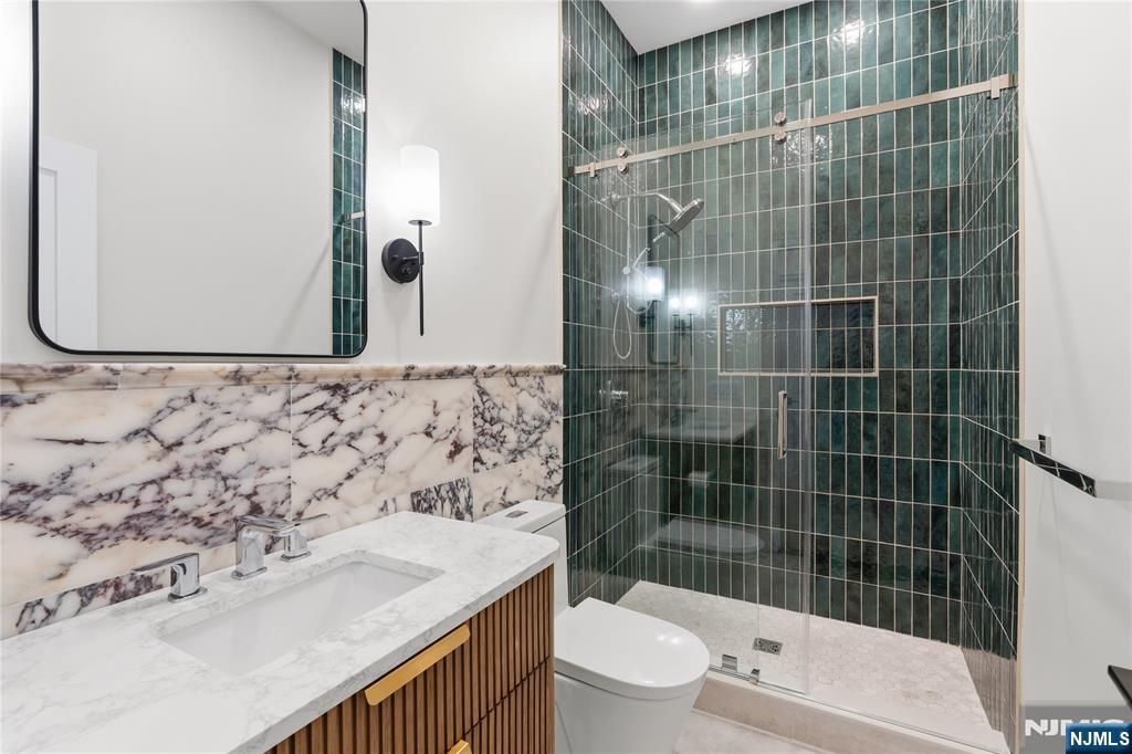 803 Marshall Road River Vale, NJ 07675 - Photo 13 of 44