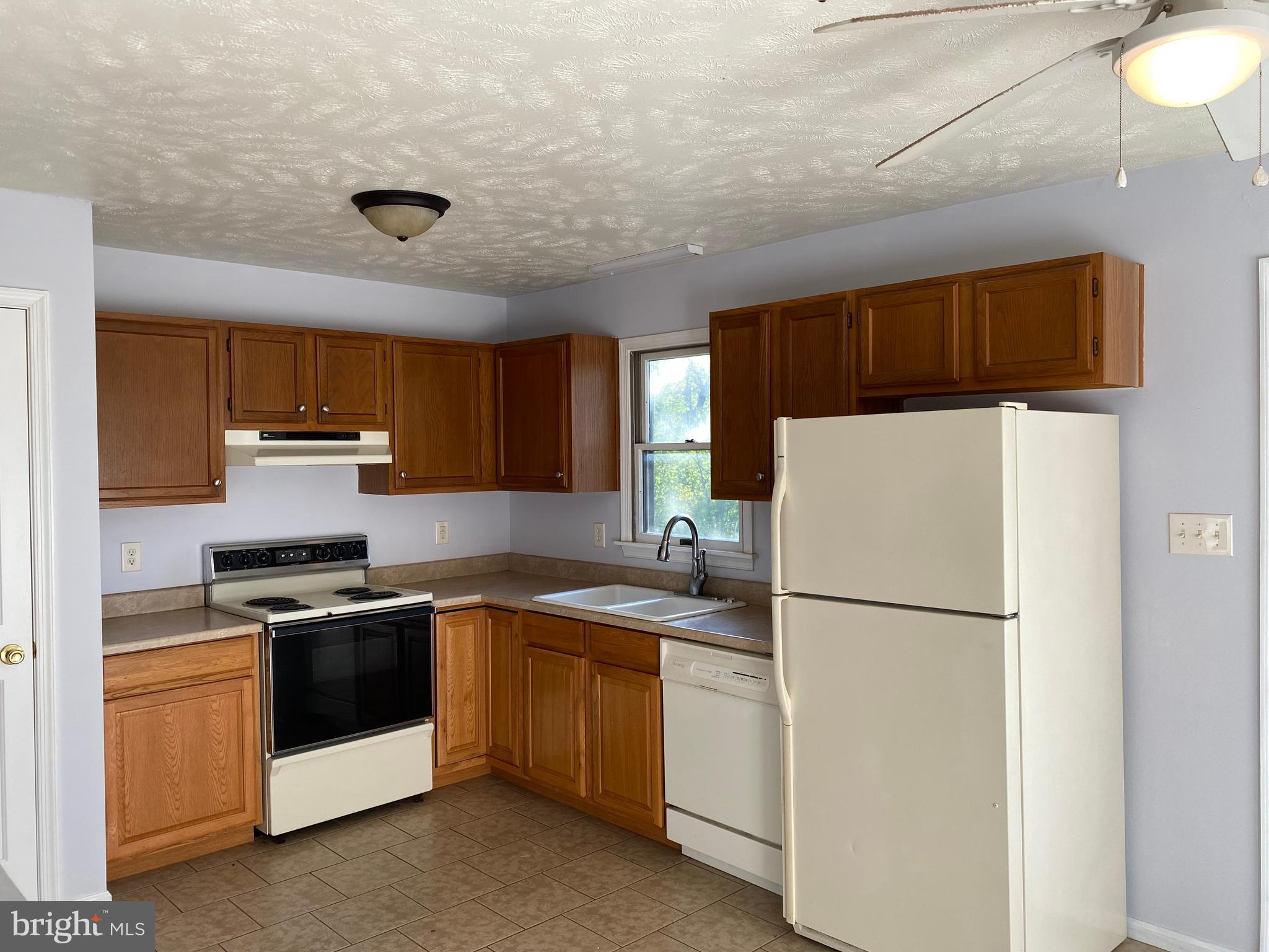 209 Blue Valley Road Linden, VA 22642 - Photo 4 of 12 Gallery Image 4