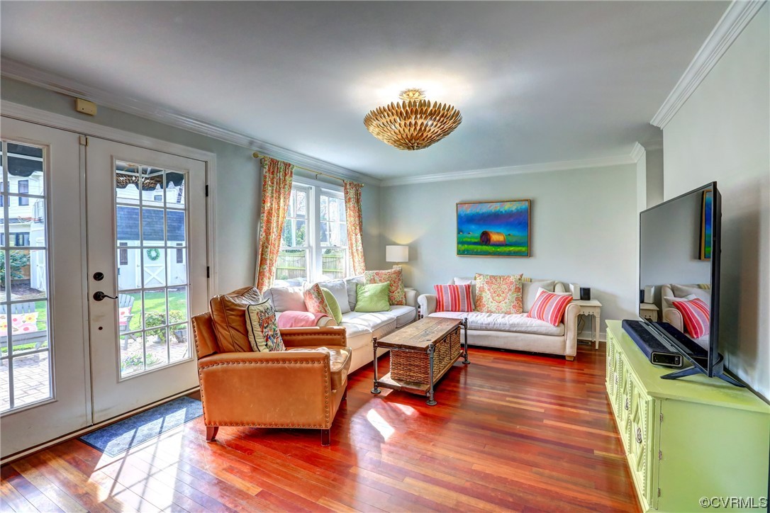903 Baldwin Road Henrico, VA 23229 - Photo 23 of 46 a living room with furniture and a flat screen tv