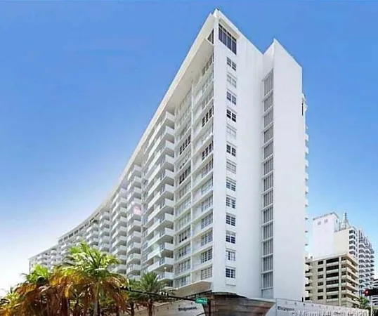 $2,600 | 100 Lincoln Road, Unit 707, Miami Beach, FL 33139