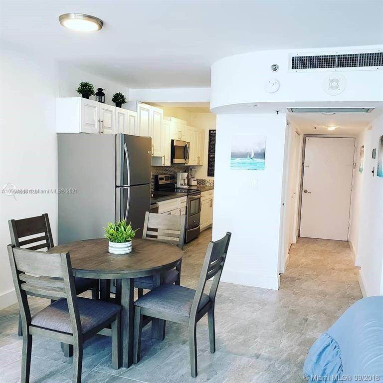 100 Lincoln Road, Unit 707 Miami Beach, FL 33139 - Photo 5 of 12 Photo 5