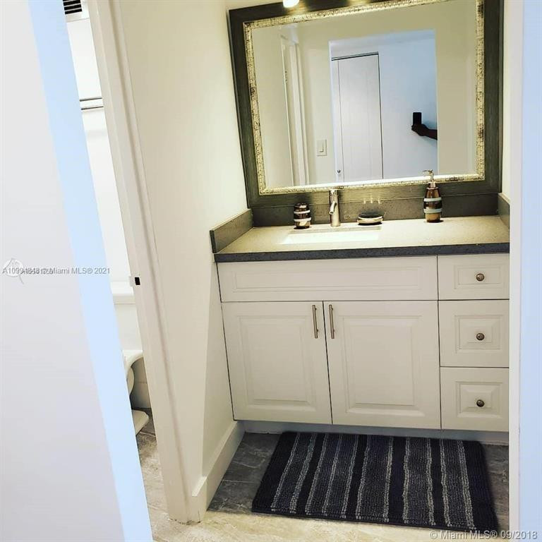100 Lincoln Road, Unit 707 Miami Beach, FL 33139 - Photo 7 of 12 Photo 7