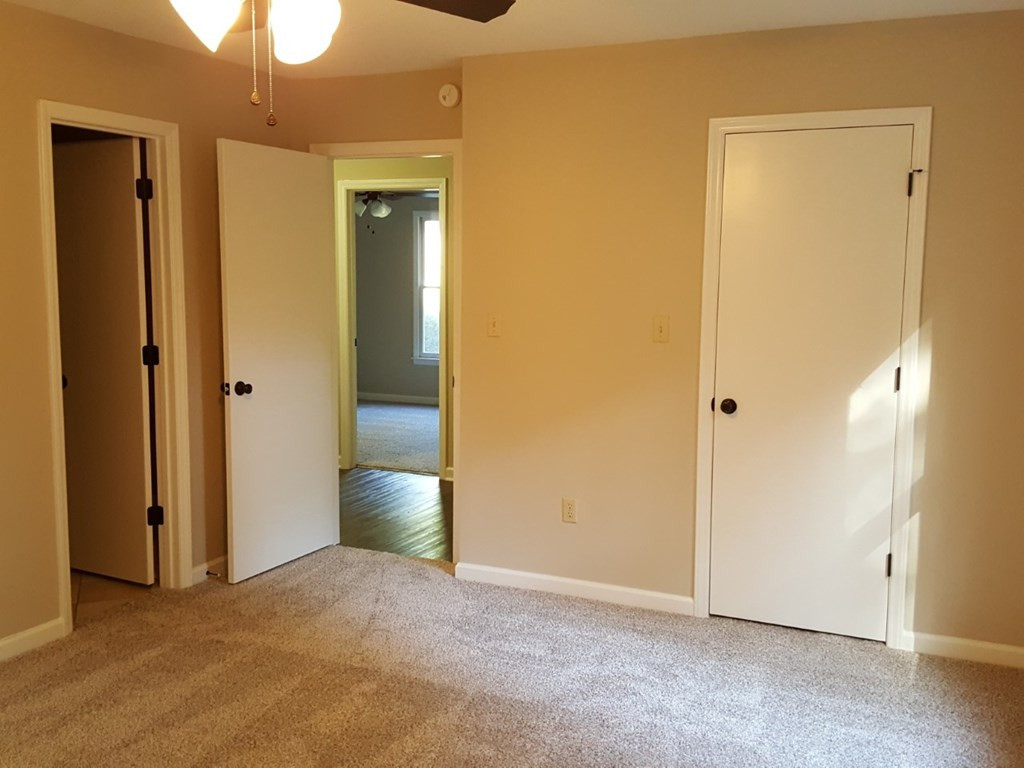409 Pascal Drive Greenwood, SC 29649 - Photo 9 of 20