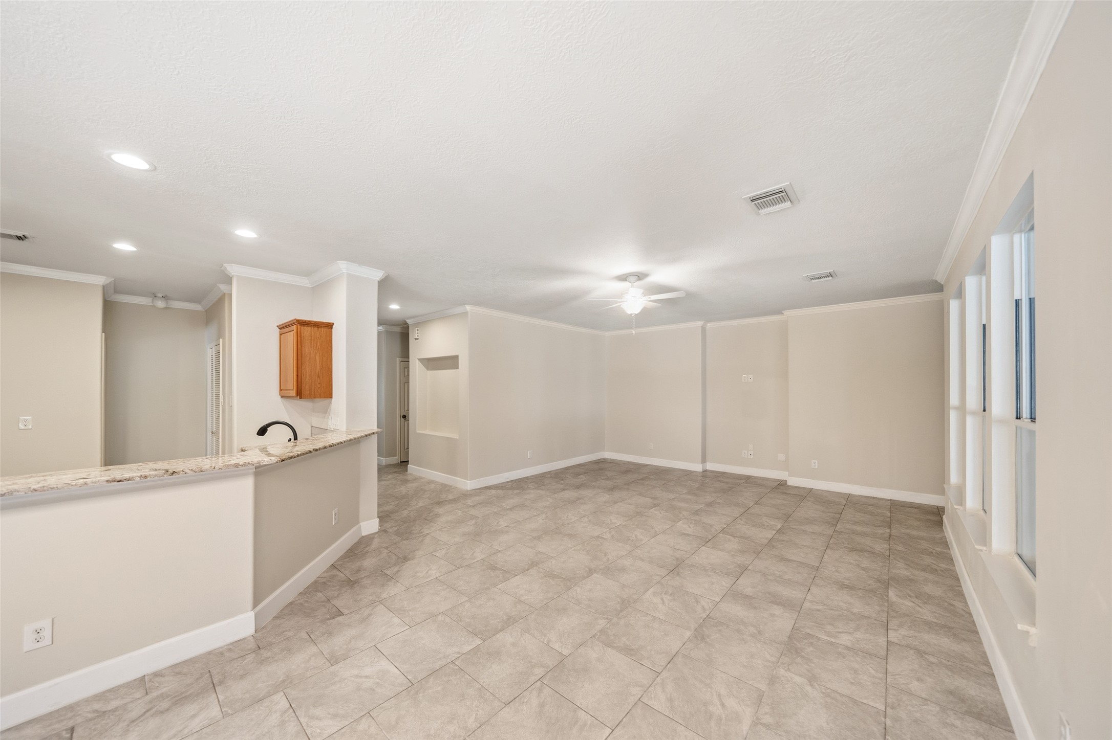 29627 Spring Forest Drive Spring, TX 77386 - Photo 11 of 29 Wall nook to put your entertainment center.