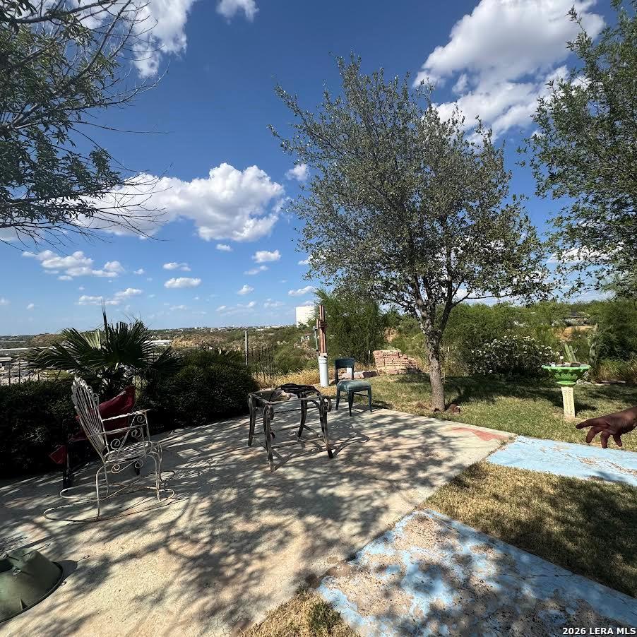 1707 Rainbow Road Eagle Pass, TX 78852 - Photo 8 of 40