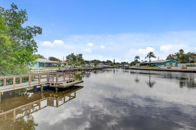 $1,800 | 350 79th Avenue North, Unit 204, St. Petersburg, FL 33702