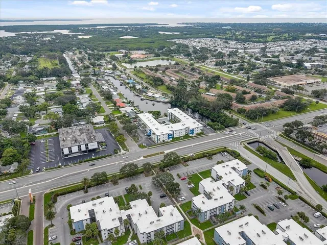 $1,800 | 350 79th Avenue North, Unit 204, St. Petersburg, FL 33702