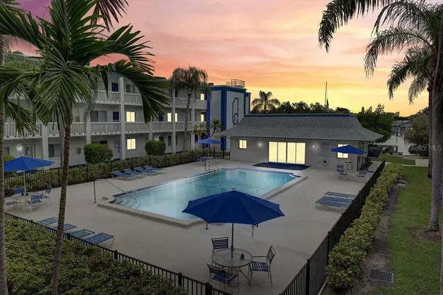 $1,800 | 350 79th Avenue North, Unit 204, St. Petersburg, FL 33702